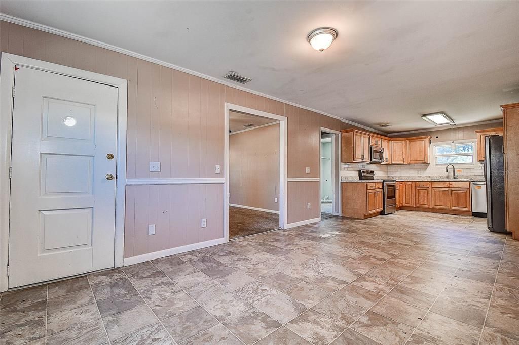 Activo con contrato: $175,000 (3 camas, 2 baños, 1420 Pies cuadrados)