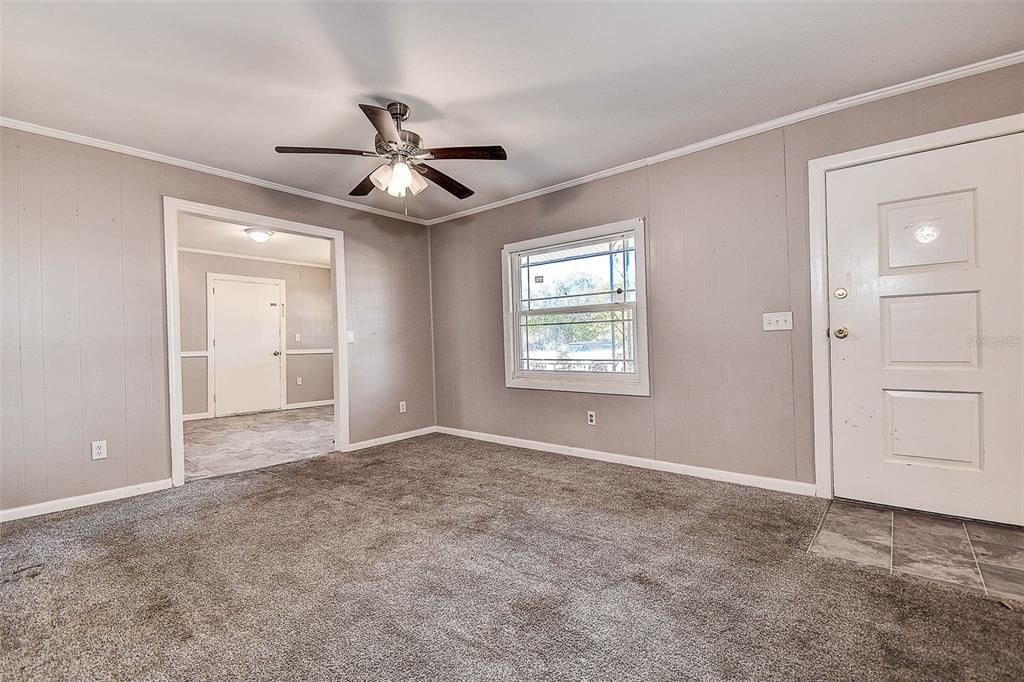 Activo con contrato: $175,000 (3 camas, 2 baños, 1420 Pies cuadrados)