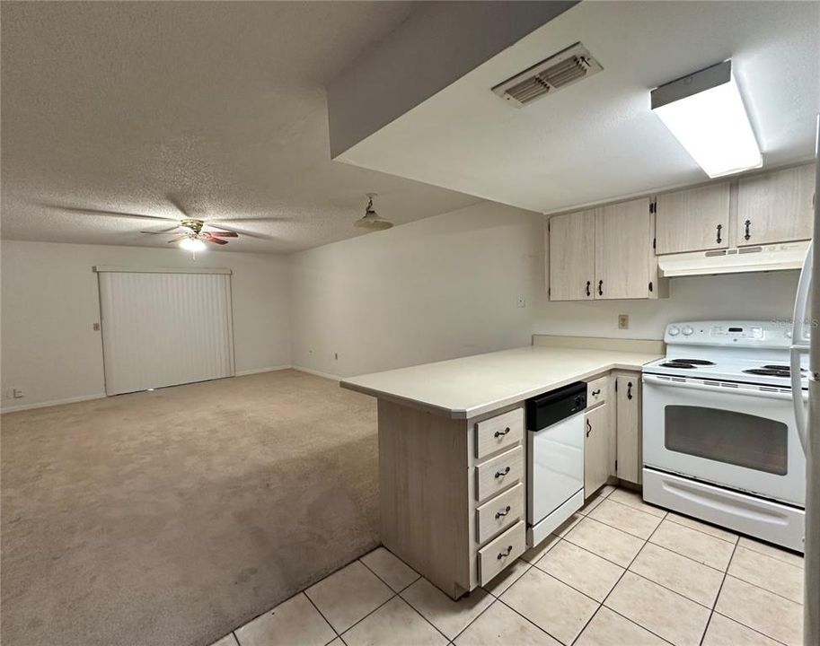 En Renta: $1,600 (2 camas, 2 baños, 1228 Pies cuadrados)