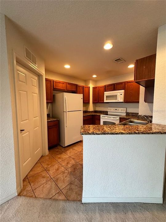 En Renta: $1,300 (2 camas, 2 baños, 1035 Pies cuadrados)