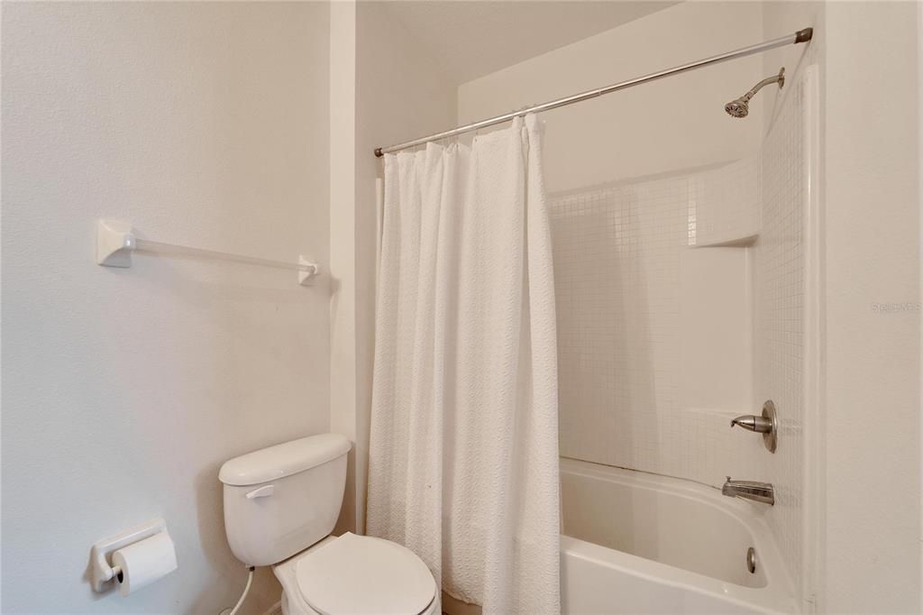 Active With Contract: $1,800 (2 beds, 2 baths, 1260 Square Feet)
