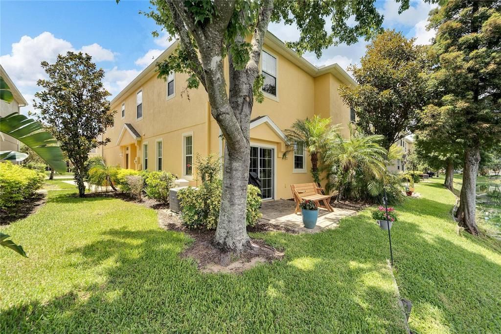 Active With Contract: $1,800 (2 beds, 2 baths, 1260 Square Feet)