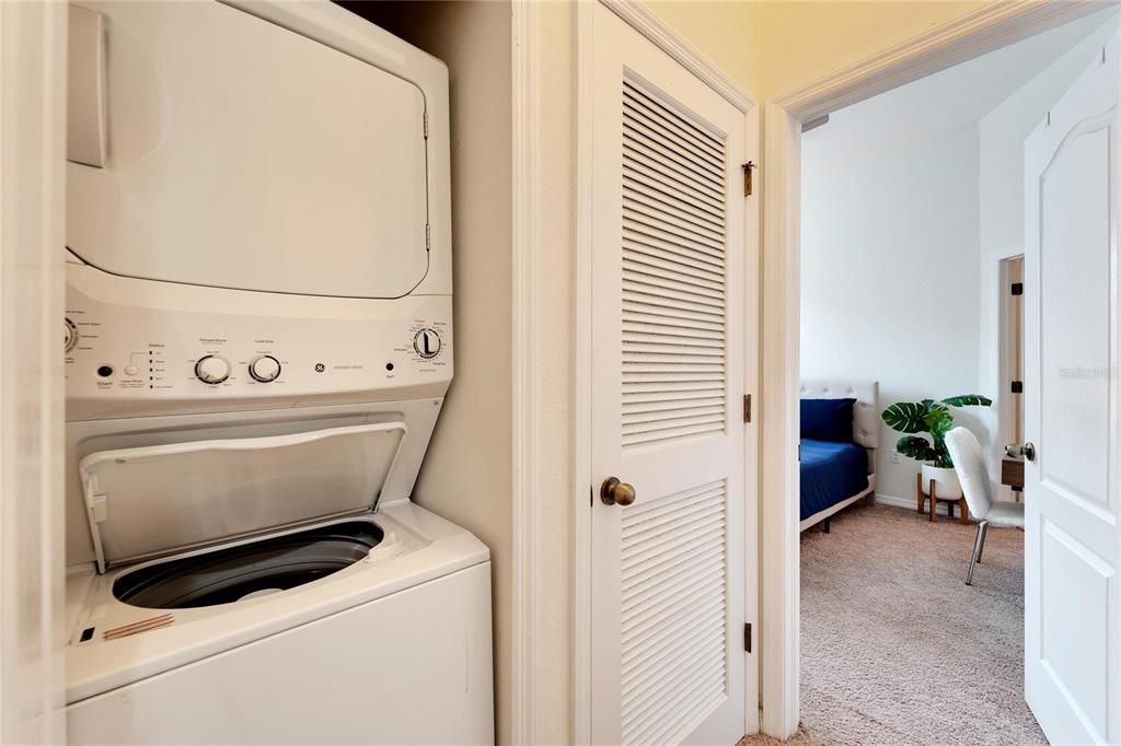 Active With Contract: $1,800 (2 beds, 2 baths, 1260 Square Feet)
