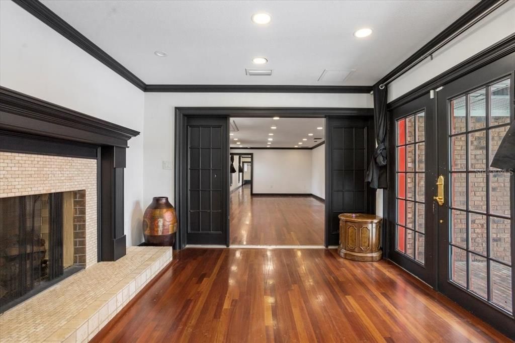 待售: $970,000 (5 贝兹, 3 浴室, 6396 平方英尺)