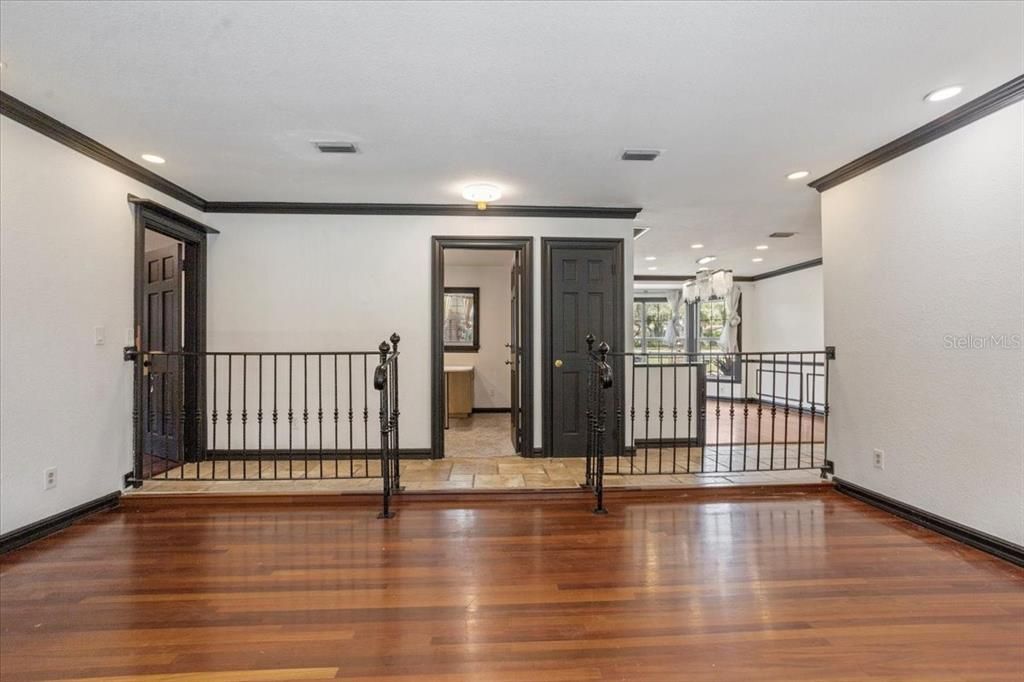 待售: $970,000 (5 贝兹, 3 浴室, 6396 平方英尺)