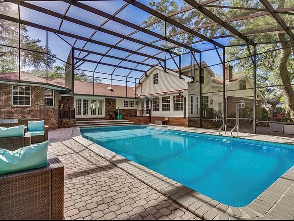 待售: $970,000 (5 贝兹, 3 浴室, 6396 平方英尺)