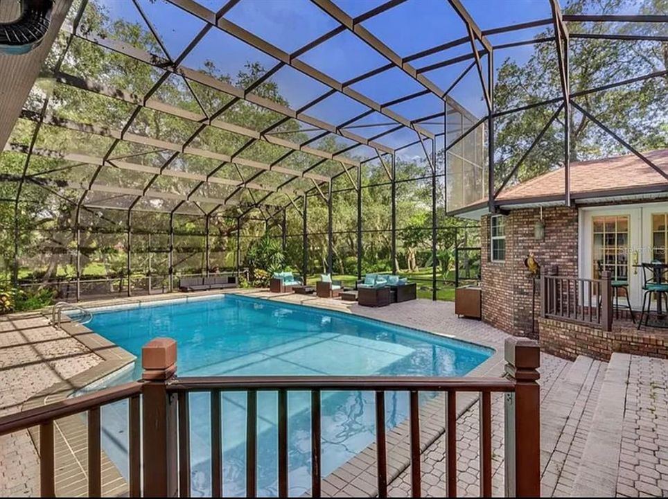 待售: $970,000 (5 贝兹, 3 浴室, 6396 平方英尺)