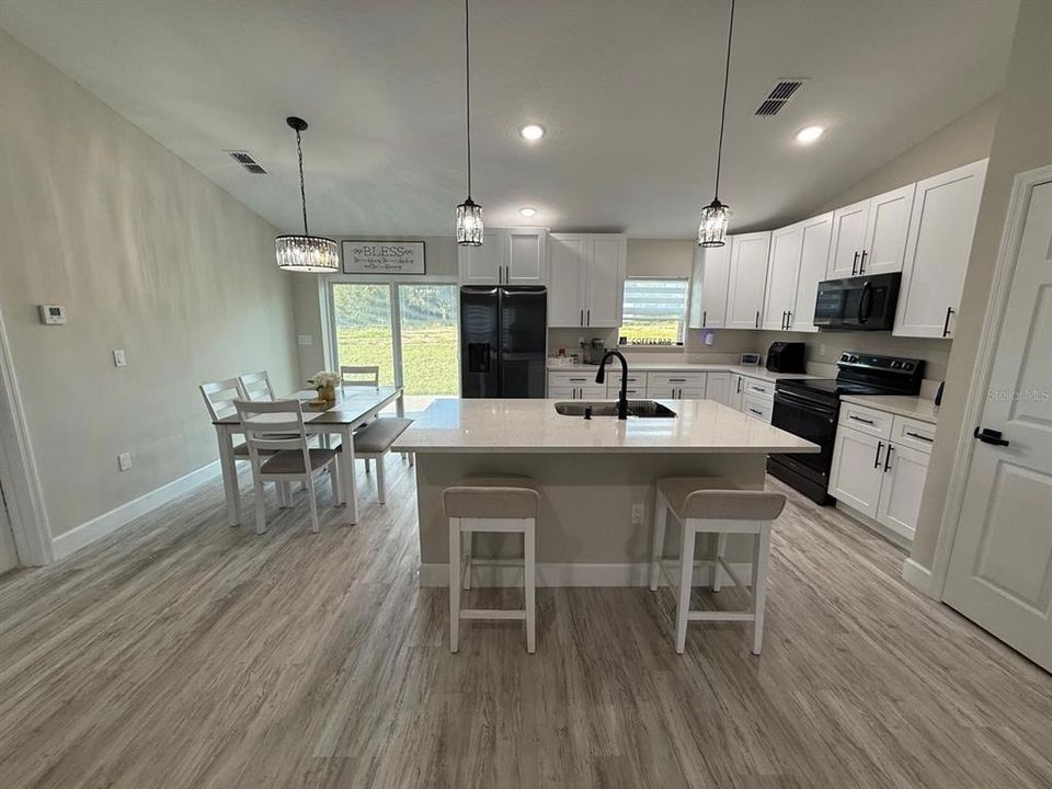 En Venta: $336,500 (3 camas, 2 baños, 1508 Pies cuadrados)