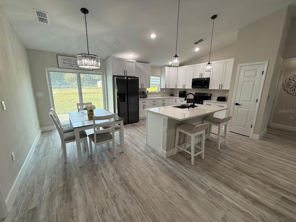 En Venta: $336,500 (3 camas, 2 baños, 1508 Pies cuadrados)