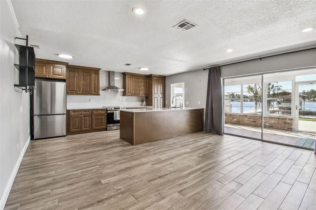 Active With Contract: $599,000 (3 beds, 2 baths, 1408 Square Feet)