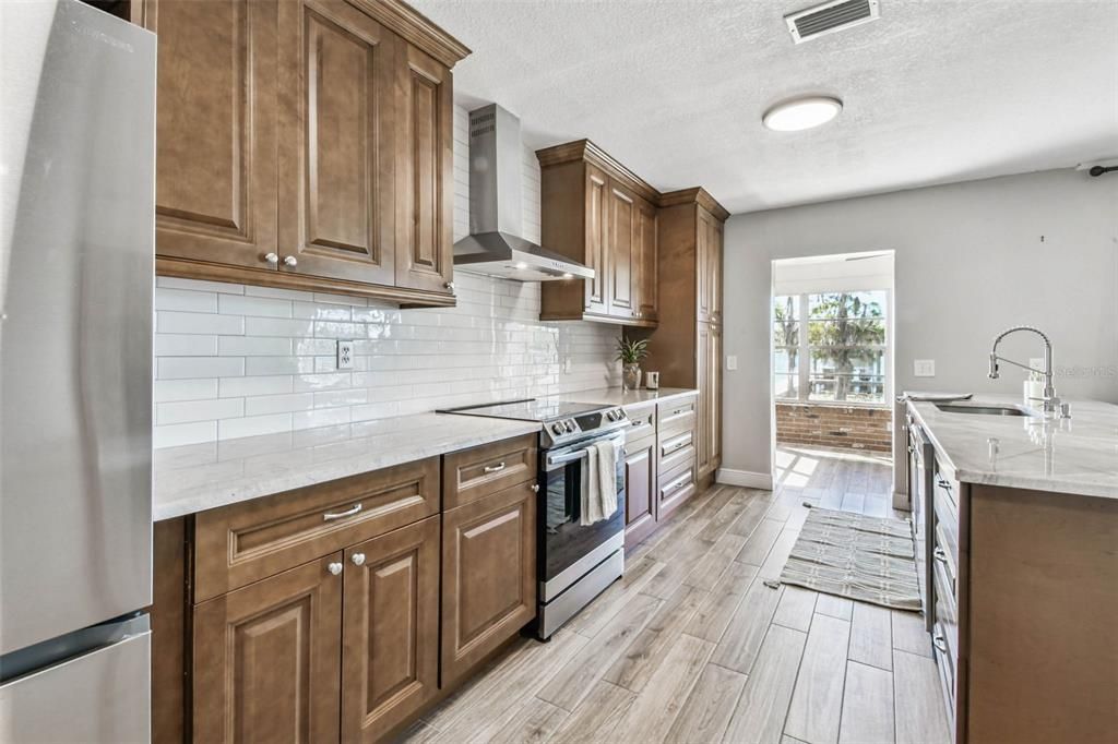 Active With Contract: $599,000 (3 beds, 2 baths, 1408 Square Feet)