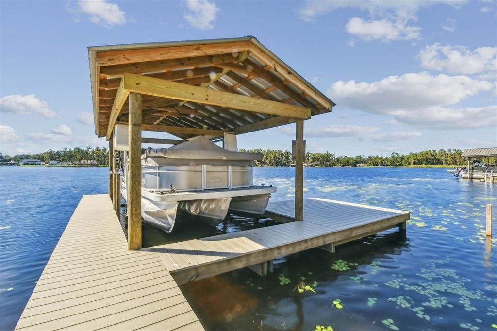 Active With Contract: $599,000 (3 beds, 2 baths, 1408 Square Feet)