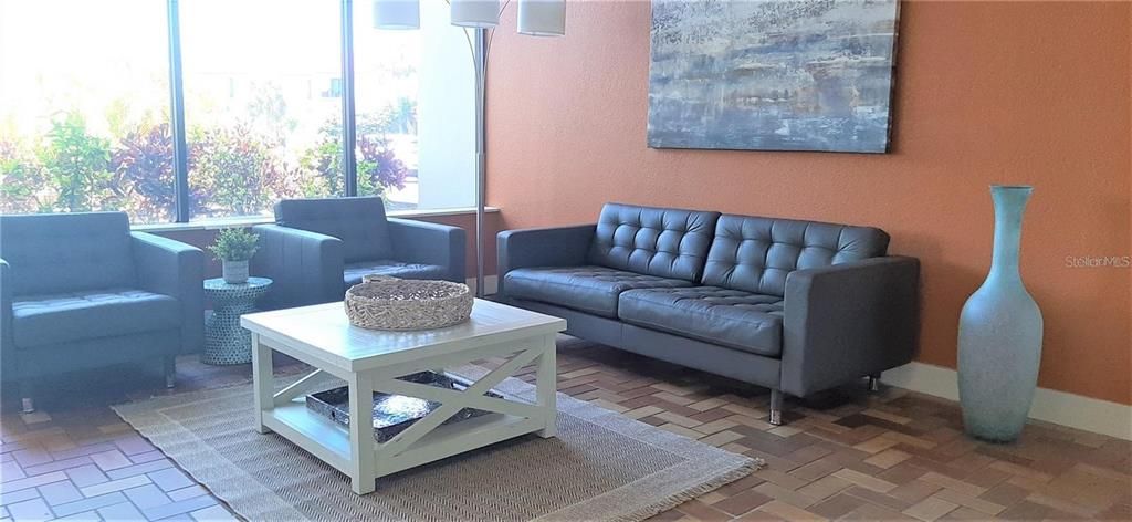 Activo con contrato: $3,000 (1 camas, 1 baños, 760 Pies cuadrados)