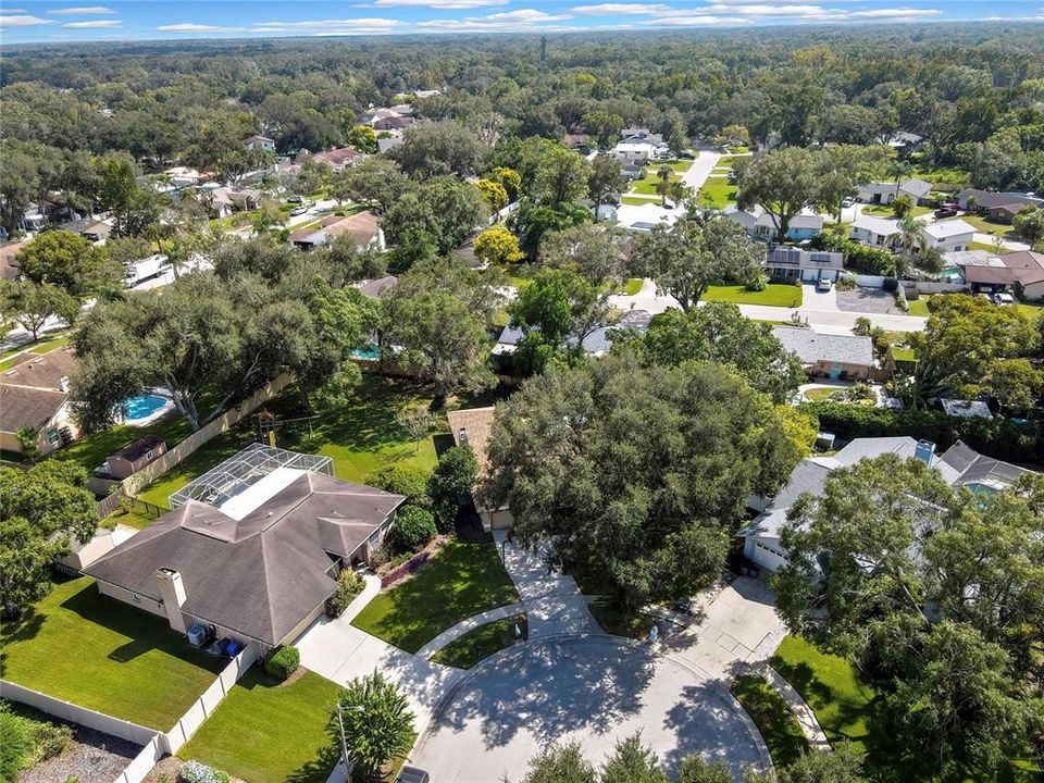 Под контрактом: $459,900 (4 спален, 2 ванн, 2356 Квадратных фут)