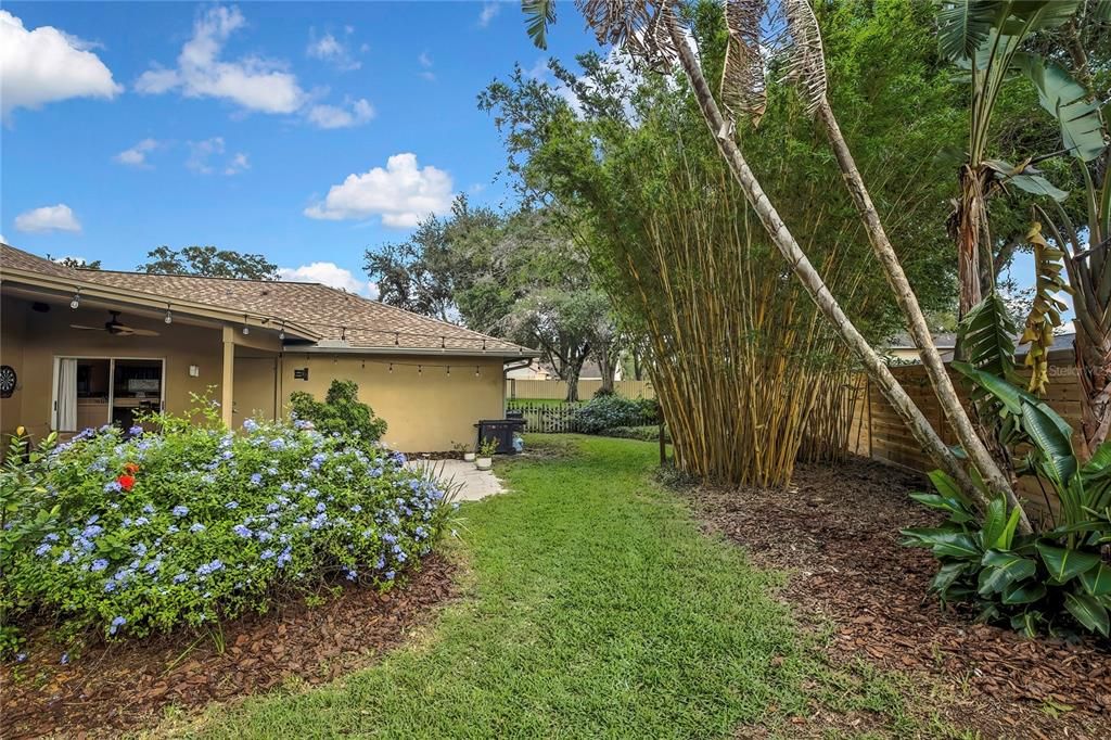 Под контрактом: $459,900 (4 спален, 2 ванн, 2356 Квадратных фут)