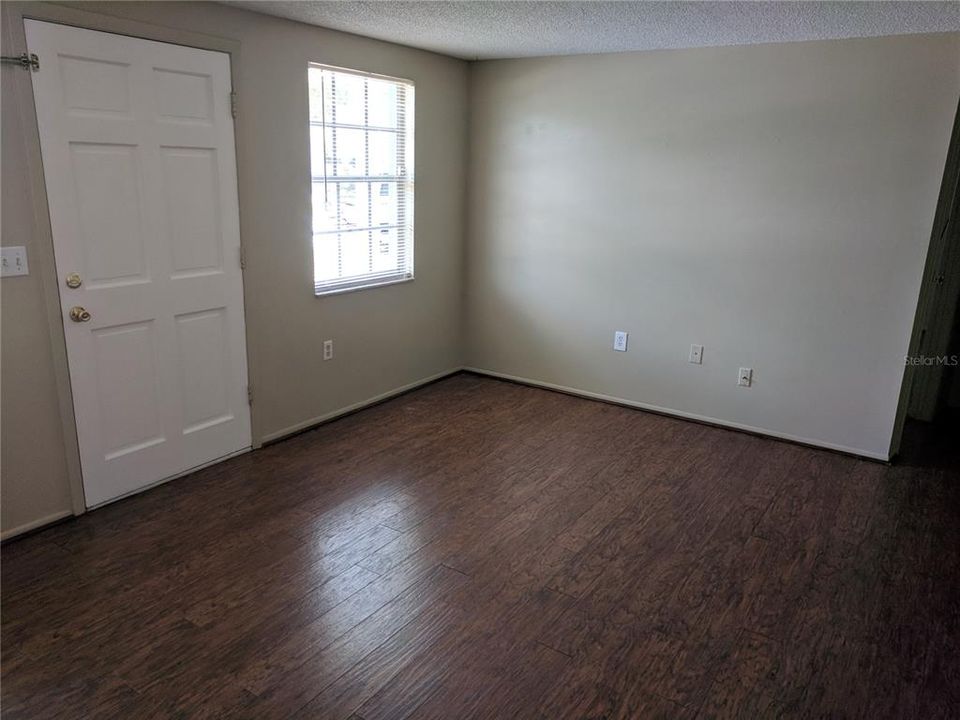 For Sale: $259,999 (3 beds, 2 baths, 1184 Square Feet)