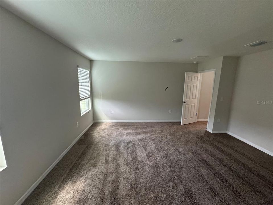 For Rent: $2,599 (4 beds, 2 baths, 2226 Square Feet)