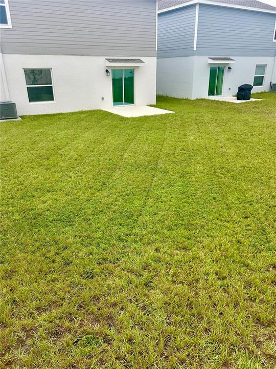 合同活跃: $1,900 (4 贝兹, 2 浴室, 1879 平方英尺)