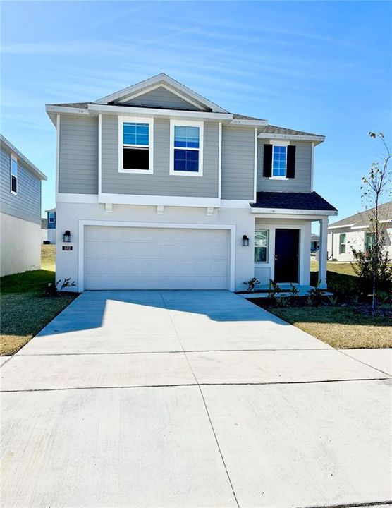 合同活跃: $1,900 (4 贝兹, 2 浴室, 1879 平方英尺)