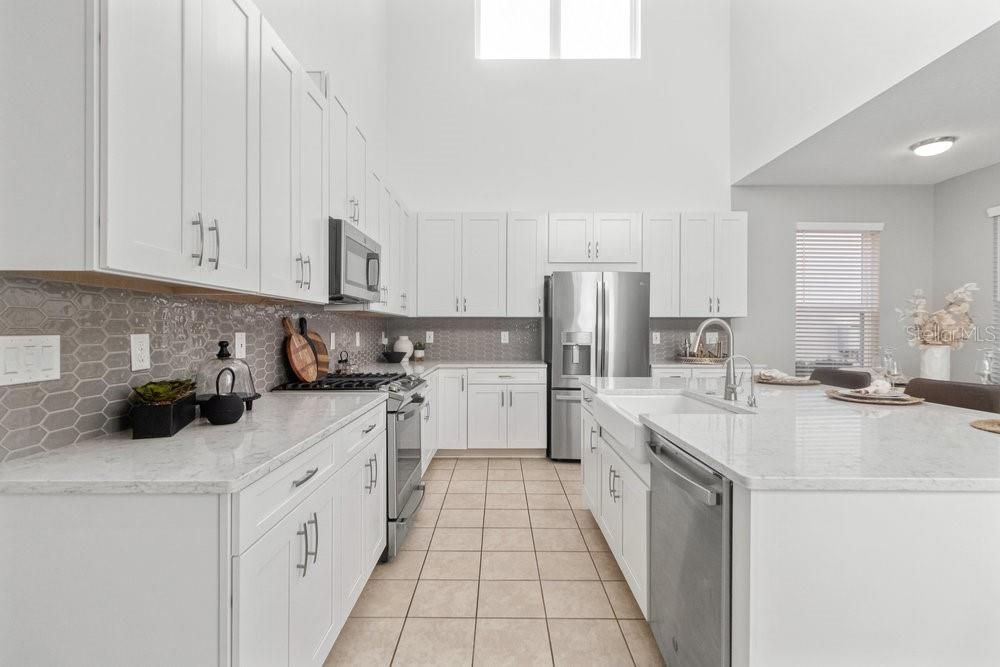 Active With Contract: $519,900 (4 beds, 4 baths, 2631 Square Feet)