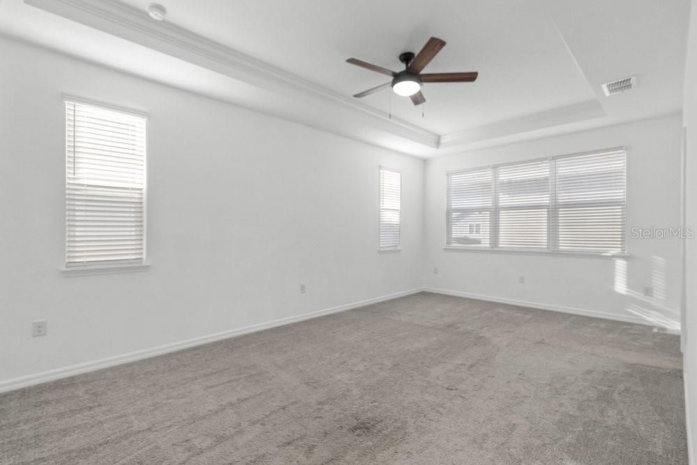 Active With Contract: $519,900 (4 beds, 4 baths, 2631 Square Feet)