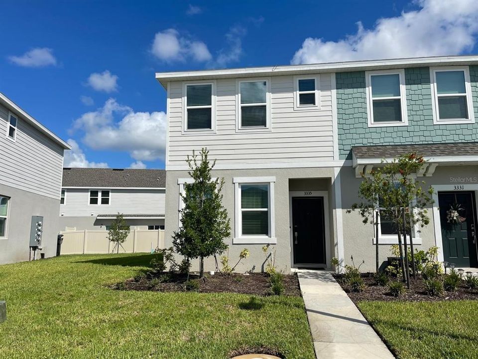 На продажу: $275,000 (2 спален, 2 ванн, 1180 Квадратных фут)