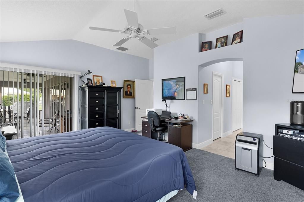 待售: $569,000 (3 贝兹, 2 浴室, 1955 平方英尺)