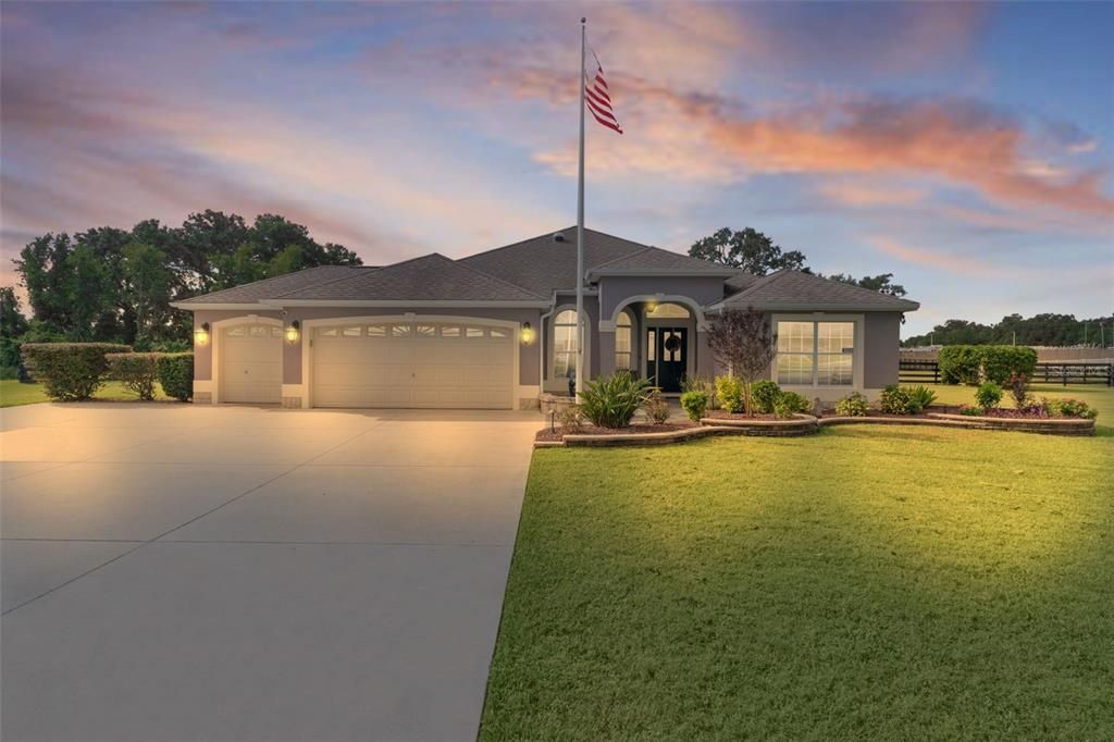 待售: $569,000 (3 贝兹, 2 浴室, 1955 平方英尺)