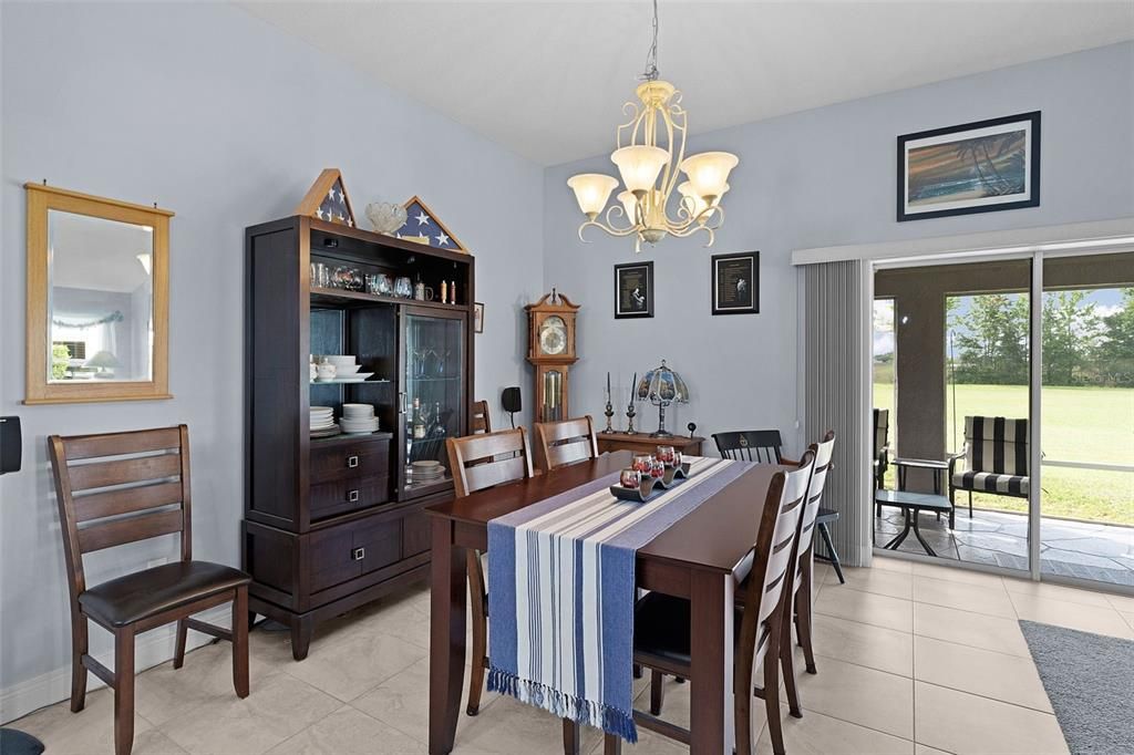 待售: $569,000 (3 贝兹, 2 浴室, 1955 平方英尺)