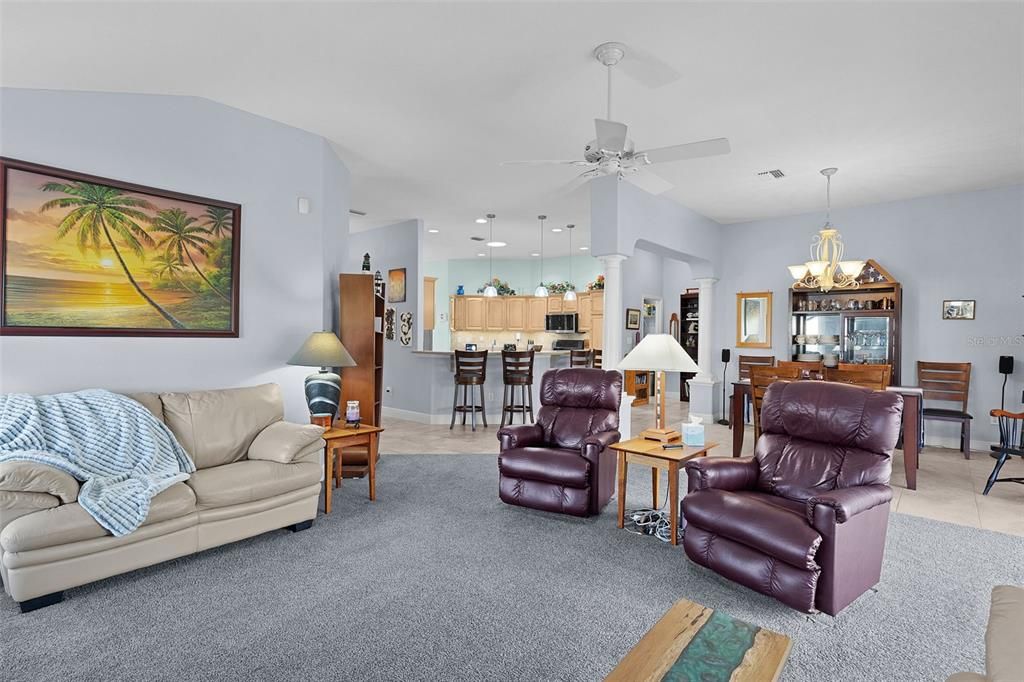 待售: $569,000 (3 贝兹, 2 浴室, 1955 平方英尺)