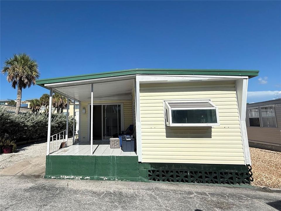 Vendido Recientemente: $108,000 (2 camas, 2 baños, 780 Pies cuadrados)