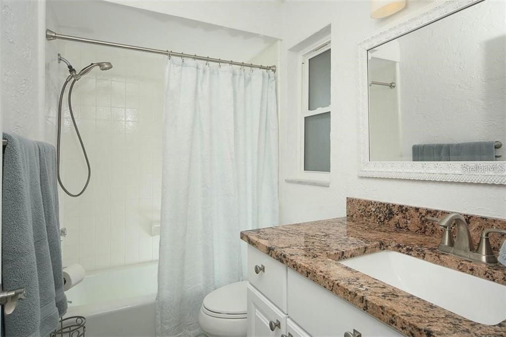 En Renta: $5,950 (3 camas, 2 baños, 1950 Pies cuadrados)