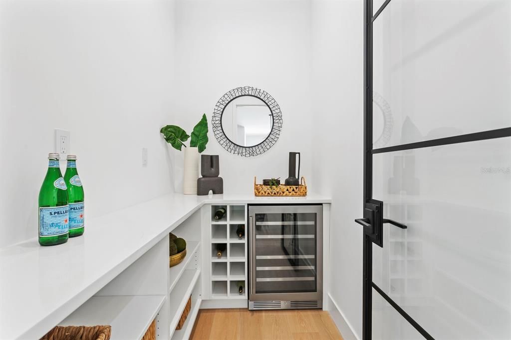 En Venta: $3,100,000 (4 camas, 3 baños, 2292 Pies cuadrados)