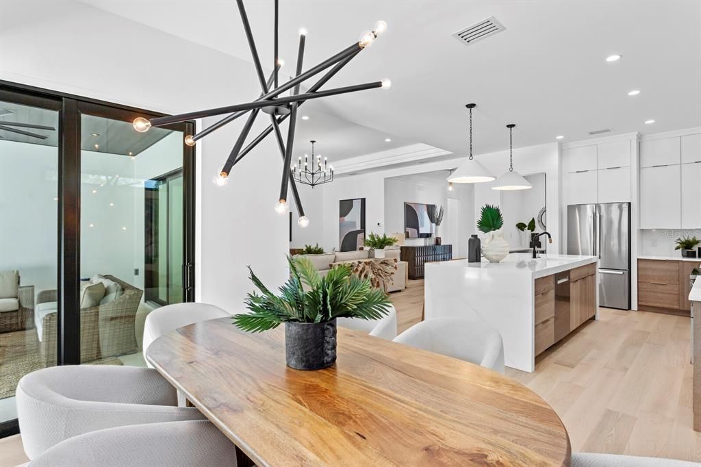 En Venta: $3,100,000 (4 camas, 3 baños, 2292 Pies cuadrados)