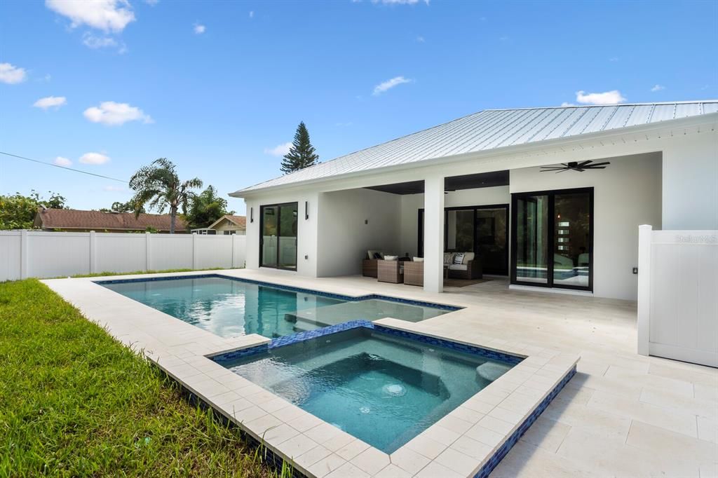 En Venta: $3,100,000 (4 camas, 3 baños, 2292 Pies cuadrados)