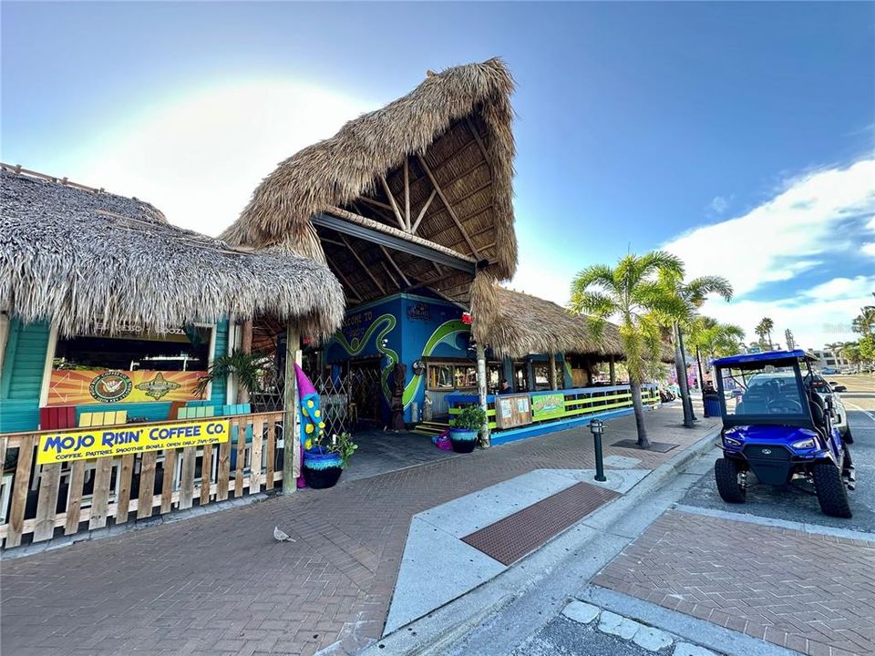 En Venta: $3,100,000 (4 camas, 3 baños, 2292 Pies cuadrados)