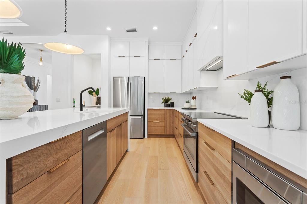 En Venta: $3,100,000 (4 camas, 3 baños, 2292 Pies cuadrados)