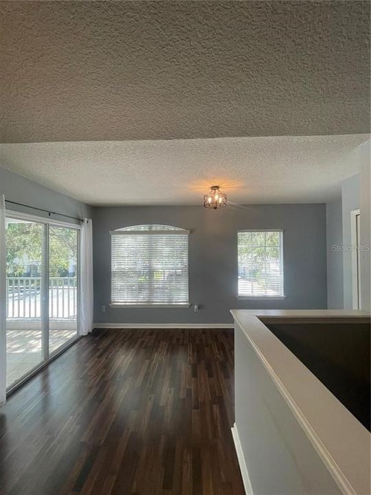 В аренду: $1,800 (2 спален, 2 ванн, 1042 Квадратных фут)