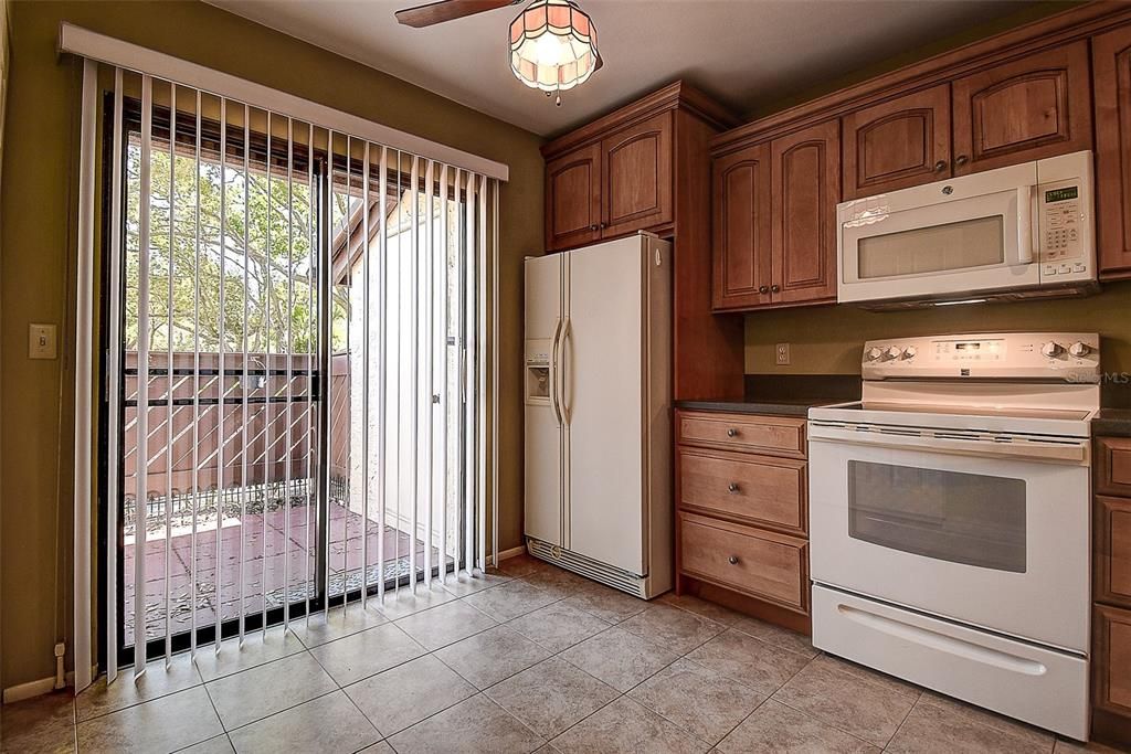 Activo con contrato: $269,900 (3 camas, 2 baños, 1304 Pies cuadrados)