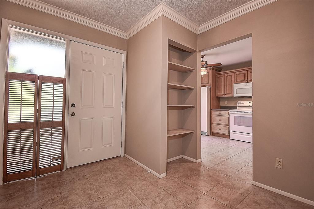 Activo con contrato: $269,900 (3 camas, 2 baños, 1304 Pies cuadrados)