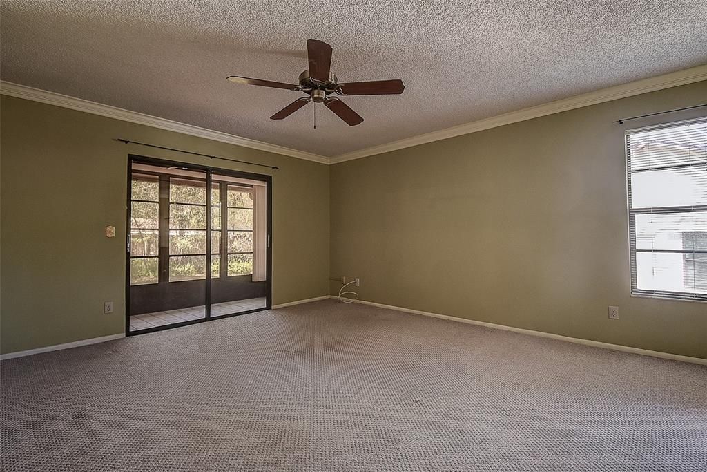 Activo con contrato: $269,900 (3 camas, 2 baños, 1304 Pies cuadrados)