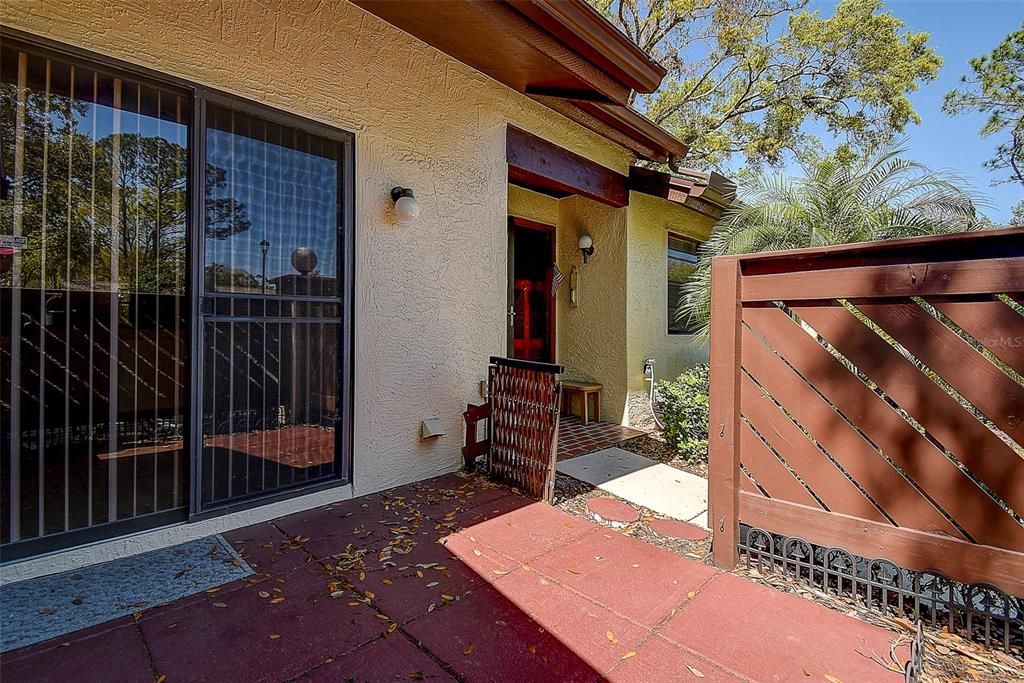 Activo con contrato: $269,900 (3 camas, 2 baños, 1304 Pies cuadrados)