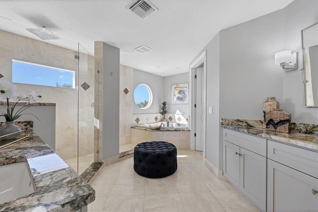 合同活跃: $3,995,000 (3 贝兹, 3 浴室, 4622 平方英尺)