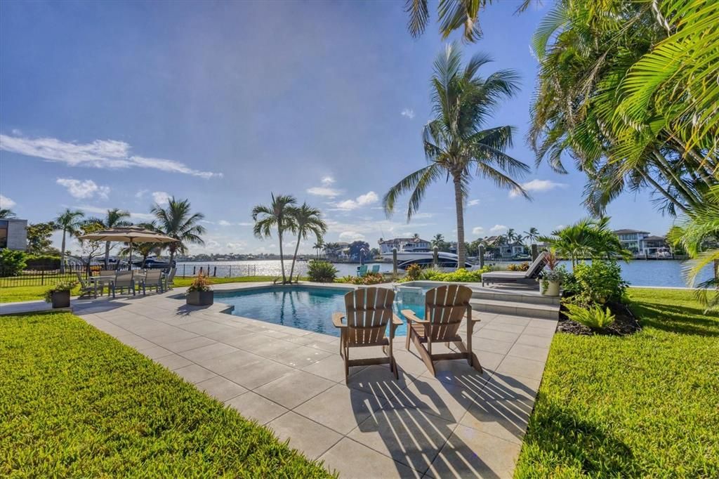 合同活跃: $3,995,000 (3 贝兹, 3 浴室, 4622 平方英尺)