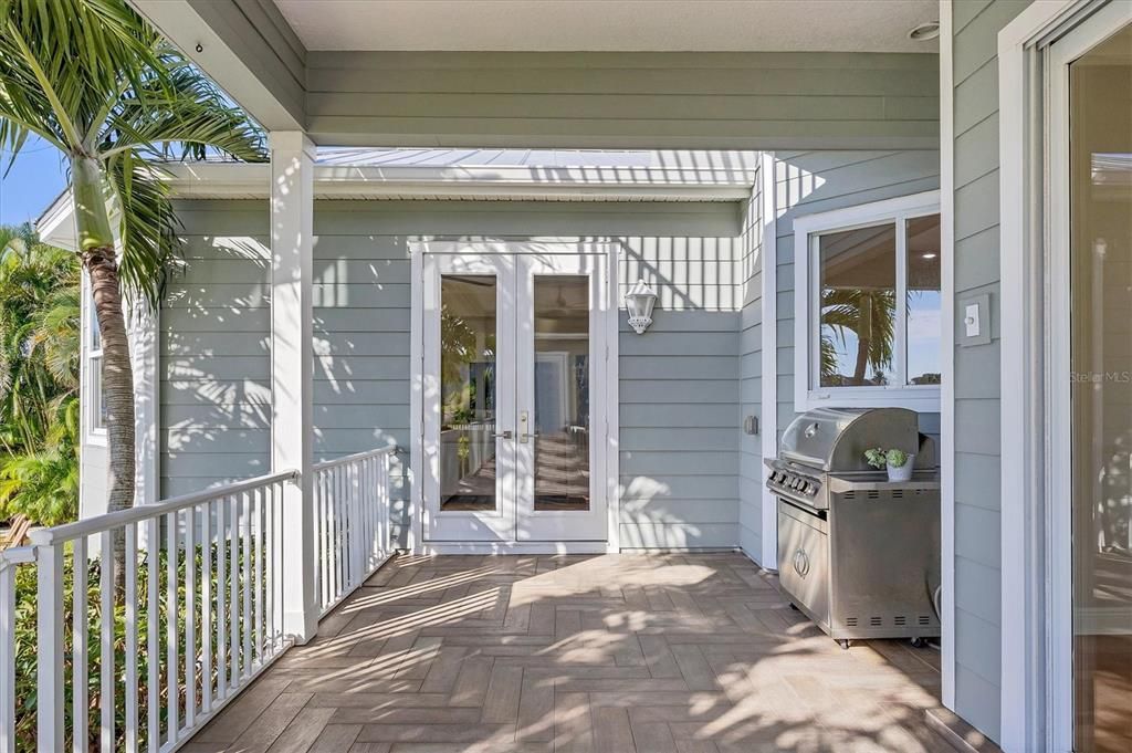 合同活跃: $3,995,000 (3 贝兹, 3 浴室, 4622 平方英尺)