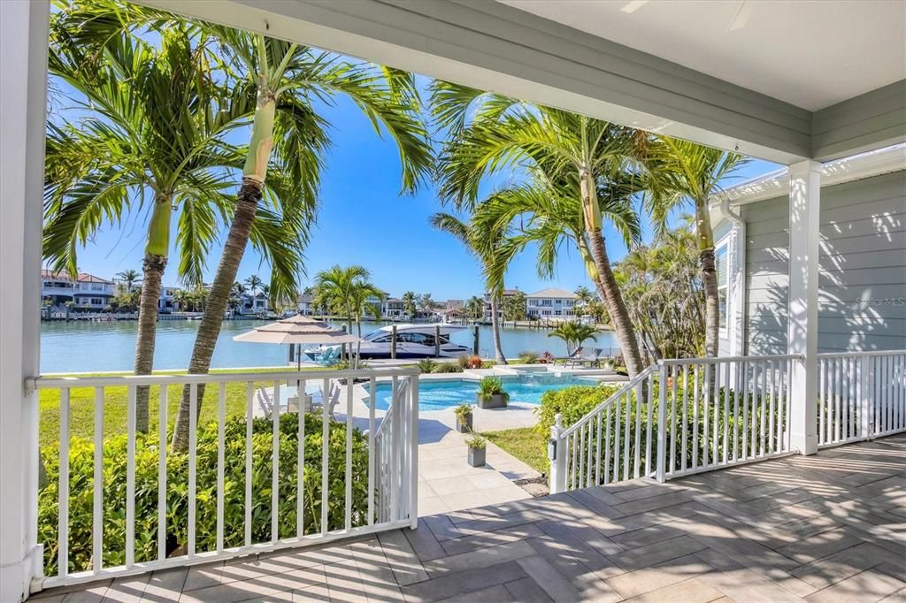 合同活跃: $3,995,000 (3 贝兹, 3 浴室, 4622 平方英尺)