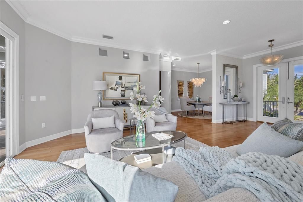 合同活跃: $3,995,000 (3 贝兹, 3 浴室, 4622 平方英尺)