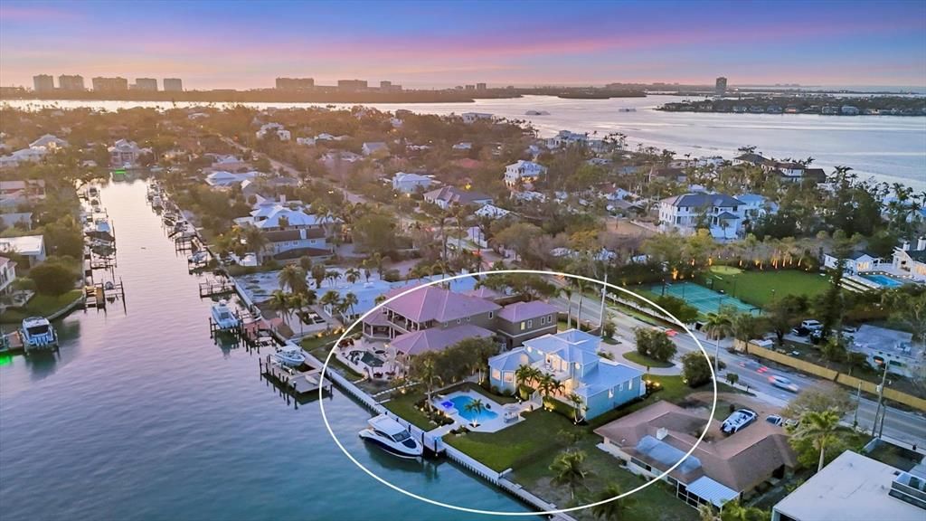 合同活跃: $3,995,000 (3 贝兹, 3 浴室, 4622 平方英尺)