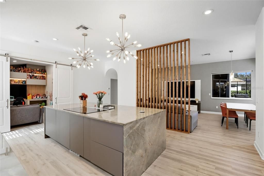 合同活跃: $1,299,000 (5 贝兹, 4 浴室, 3415 平方英尺)