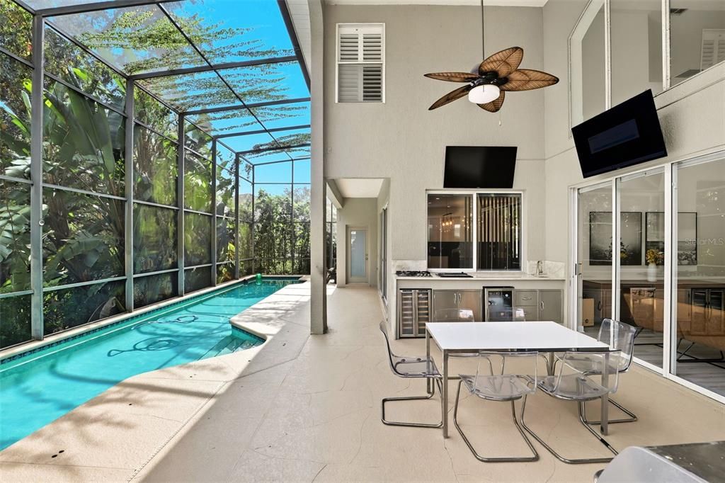 合同活跃: $1,299,000 (5 贝兹, 4 浴室, 3415 平方英尺)